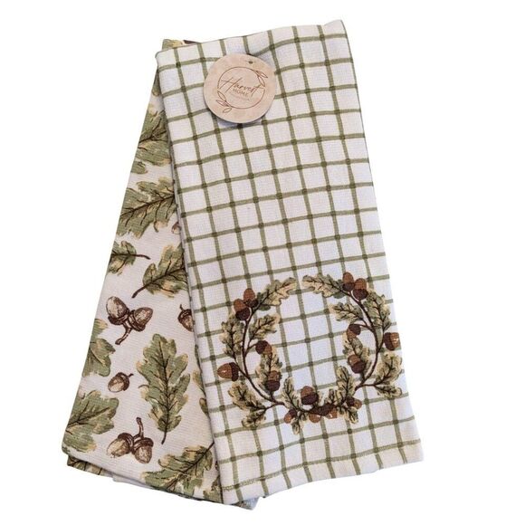 Autumn Oak Green Leaves and Acorns Wreath Kitchen Towels Set of 2 15 x 25-inch - Picture 1 of 5